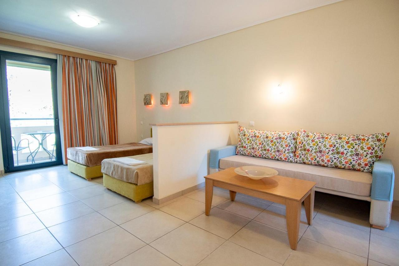 Aeolian Gaea Hotel Skala Kallonis Exterior photo