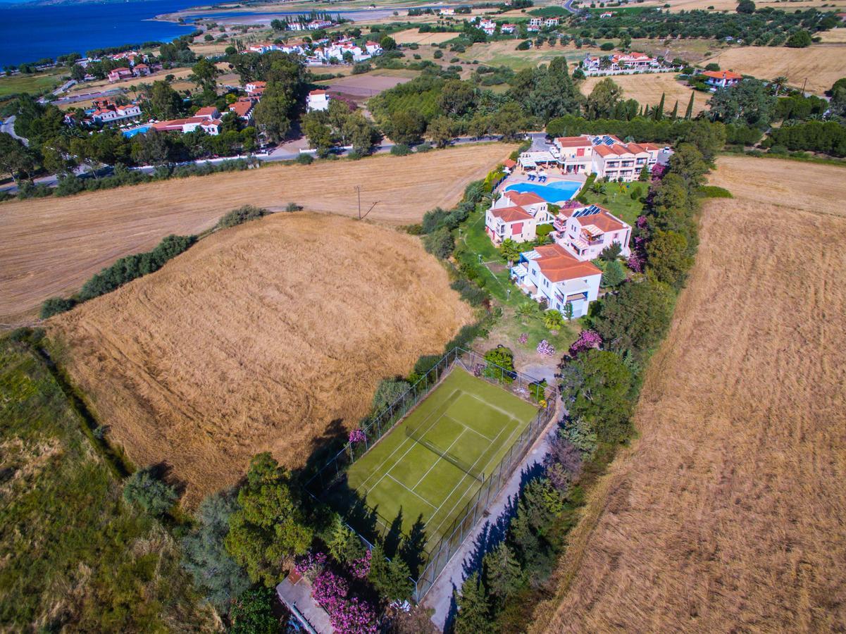 Aeolian Gaea Hotel Skala Kallonis Exterior photo