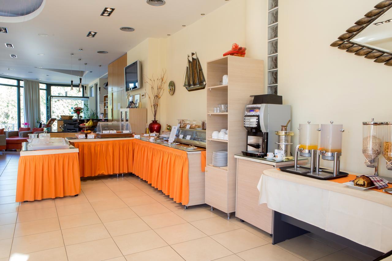 Aeolian Gaea Hotel Skala Kallonis Exterior photo